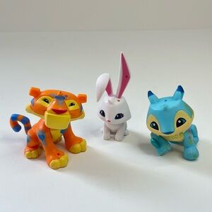 Lot of 3 Animal Jam Toy Figures Tiger & Von Otter, Sunny Bunny